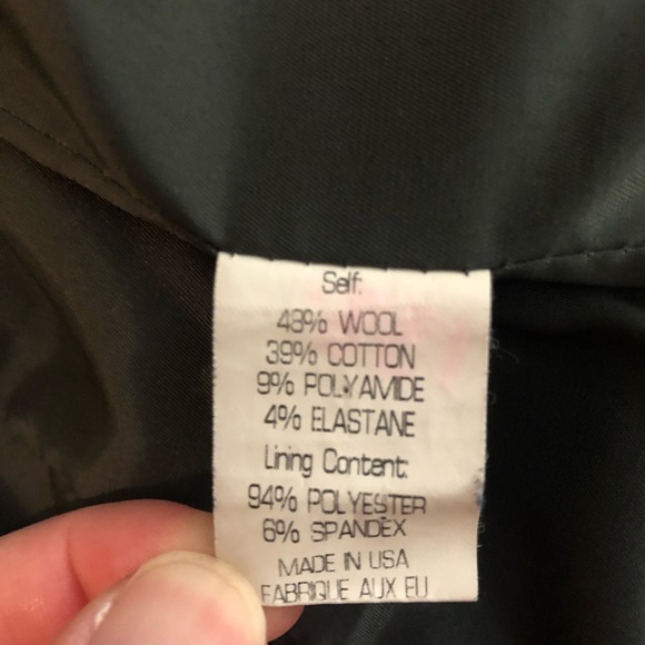 GUC Theory Black and light pinstripe blazer size 6 - Picture 4 of 5